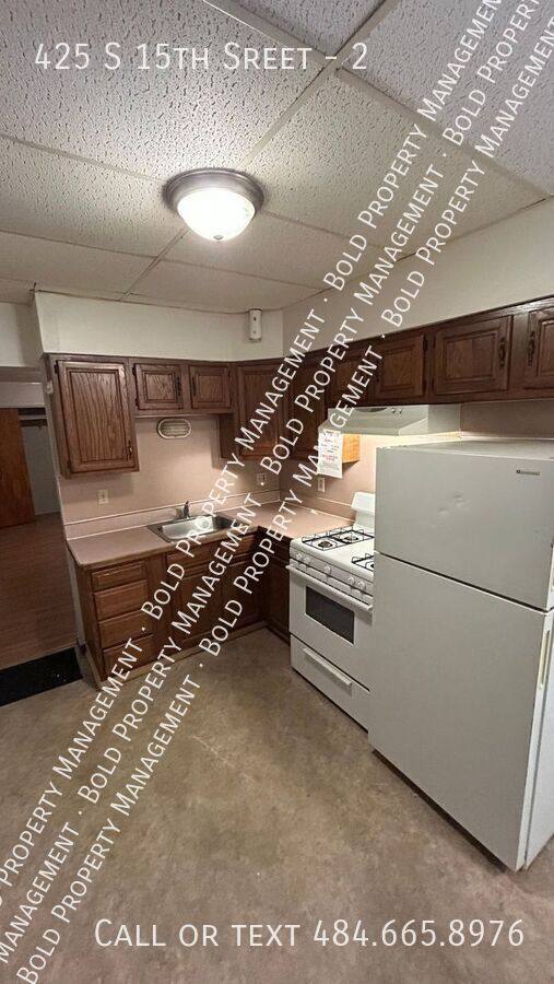 Apartment for rent at 425 S 15th Sreet #2, Reading, PA 19602