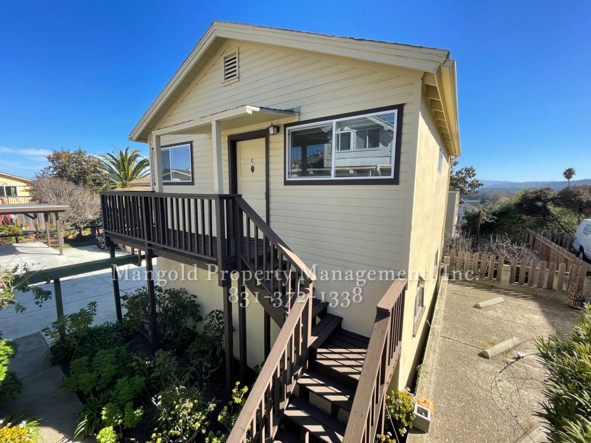 Apartment for rent at 431 Monroe St, Monterey, CA 93940