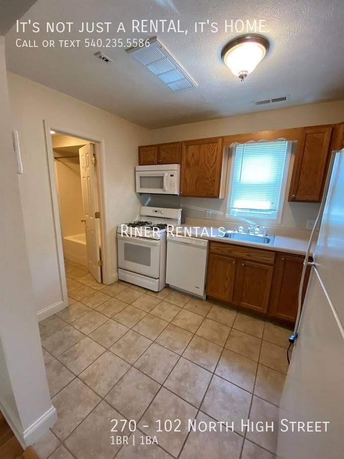 Apartment for rent at 270 102 N High St Stree, Harrisonburg, VA 22801