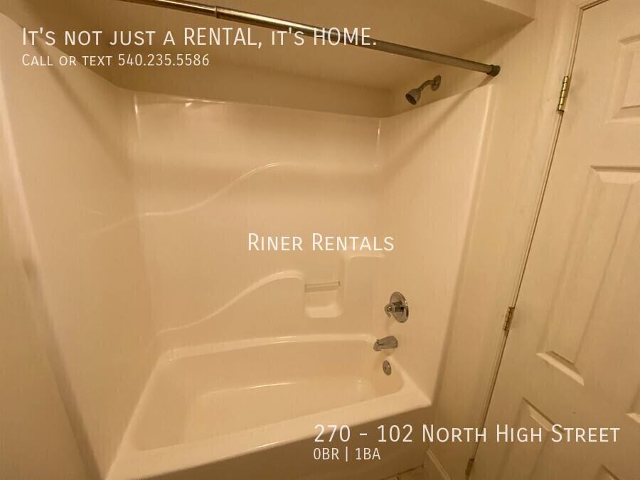 Apartment for rent at 270 102 N High St Stree, Harrisonburg, VA 22801