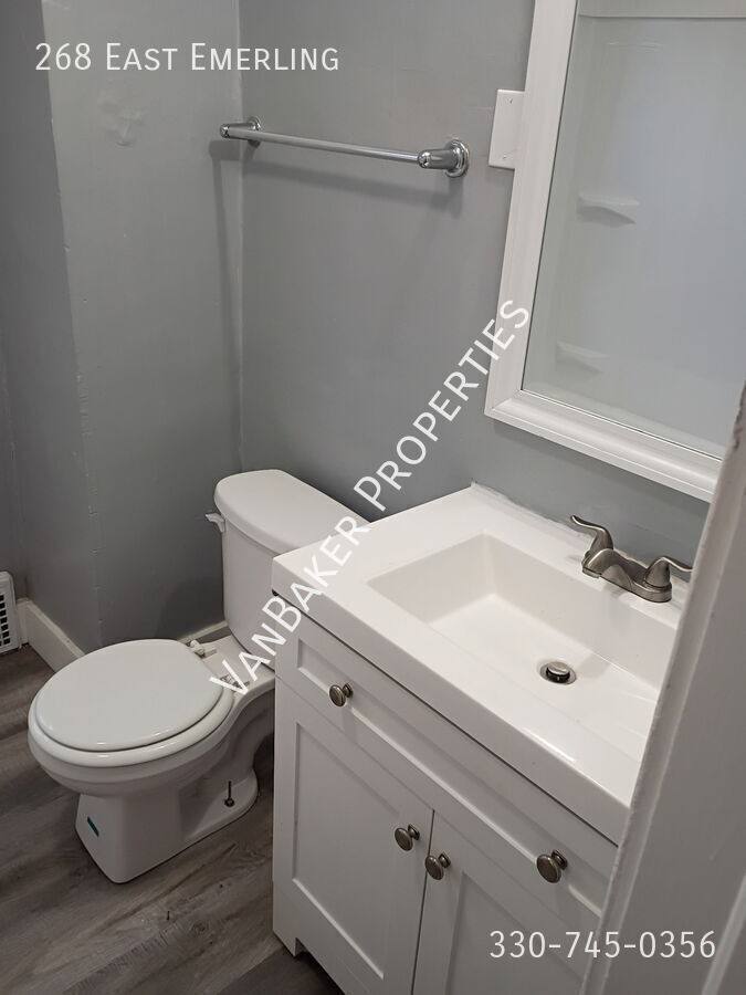 Townhouse for rent at 268 E Emerling, Akron, OH 44301