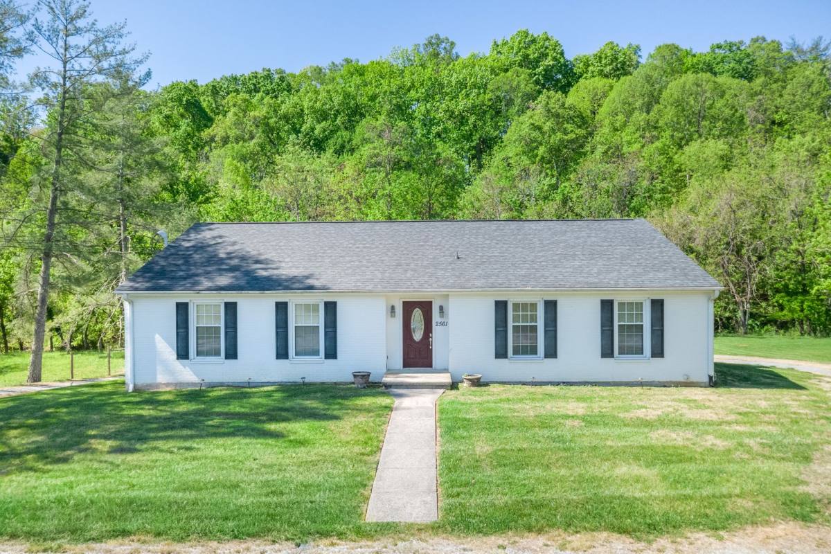 Apartment for rent at 2561 Rutrough Rd, Roanoke, VA 24014