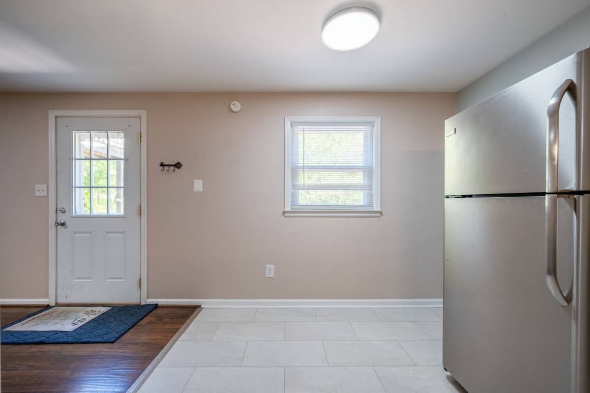 Apartment for rent at 2561 Rutrough Rd, Roanoke, VA 24014