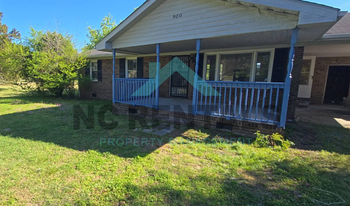 House for rent at 900 Greenwood Blvd, Tarboro, NC 27886
