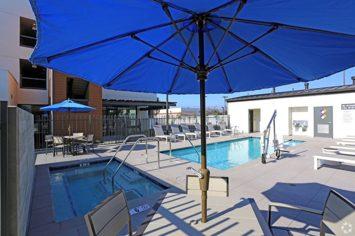Apartment for rent at 986 Broadway, Chula Vista, CA 91911