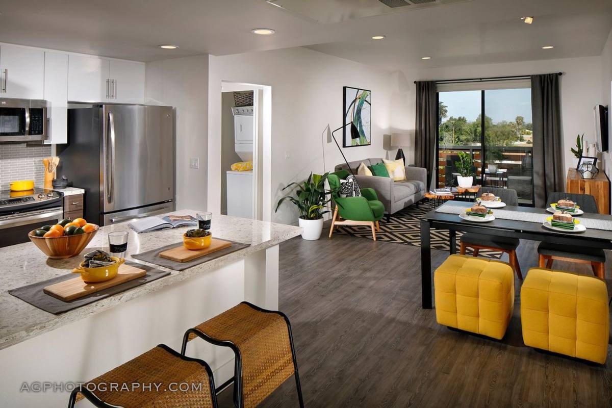 Apartment for rent at 986 Broadway, Chula Vista, CA 91911
