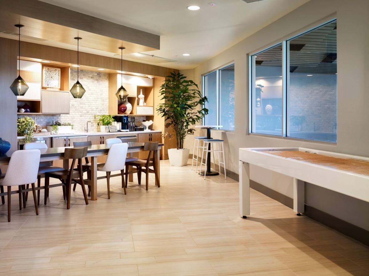 Apartment for rent at 986 Broadway, Chula Vista, CA 91911