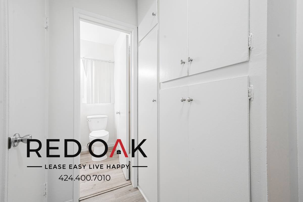 Condo for rent at 1016 S Wooster St #4, Los Angeles, CA 90035