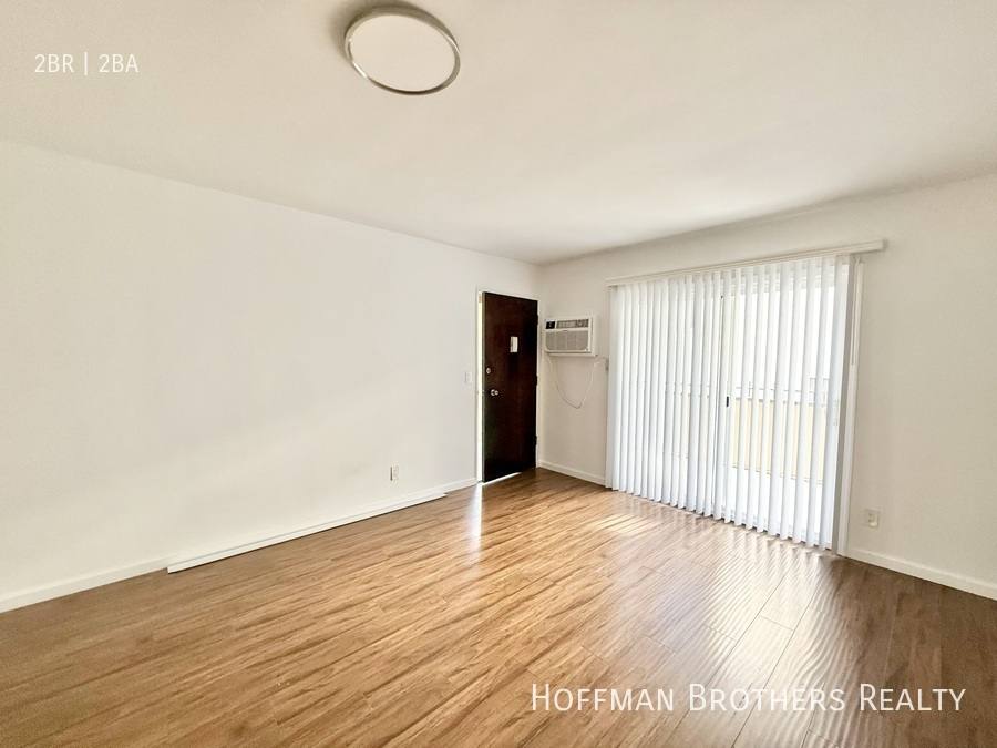 Apartment for rent at 17348 Burbank Blvd #6, Encino, CA 91316
