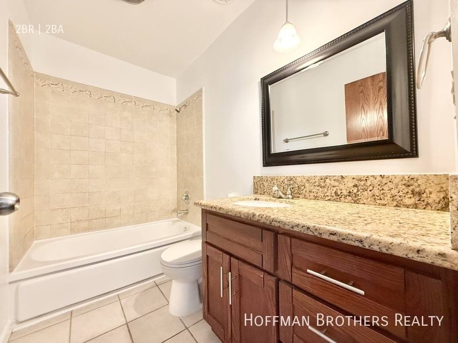 Apartment for rent at 17348 Burbank Blvd #6, Encino, CA 91316