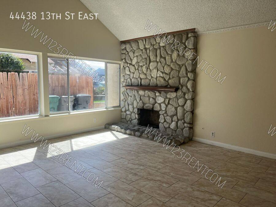 House for rent at 44438 13th St E, Lancaster, CA 93535