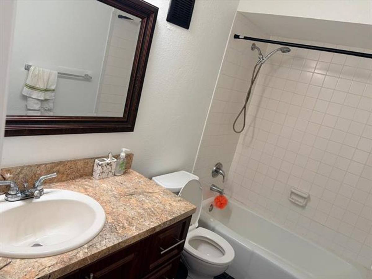 House for rent at 1641 Fairway Rd, Hollywood, FL 33026