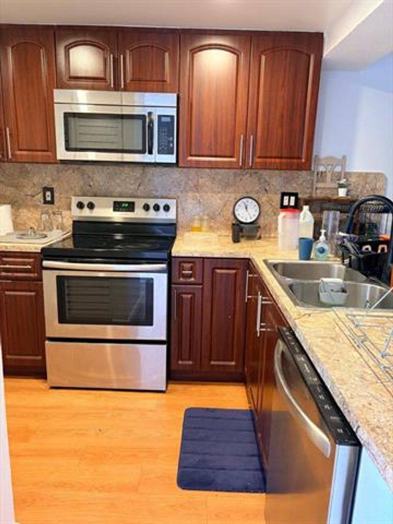 House for rent at 1641 Fairway Rd, Hollywood, FL 33026