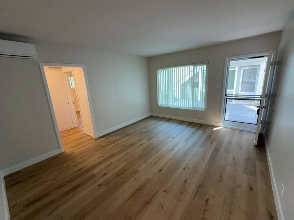 Apartment for rent at 267-269 W Elm Ave, Burbank, CA 91505