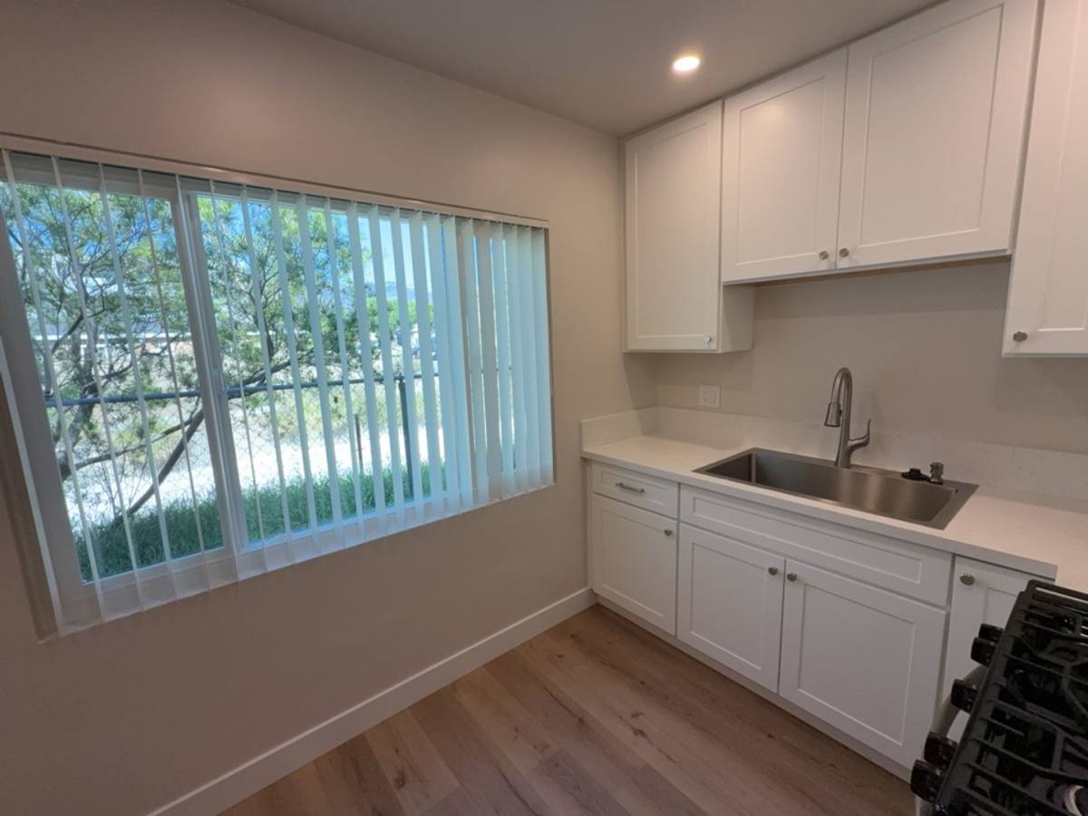 Apartment for rent at 267-269 W Elm Ave, Burbank, CA 91505