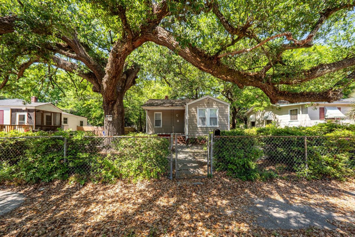House for rent at 2620 Woodlawn Ave, North Charleston, SC 29405
