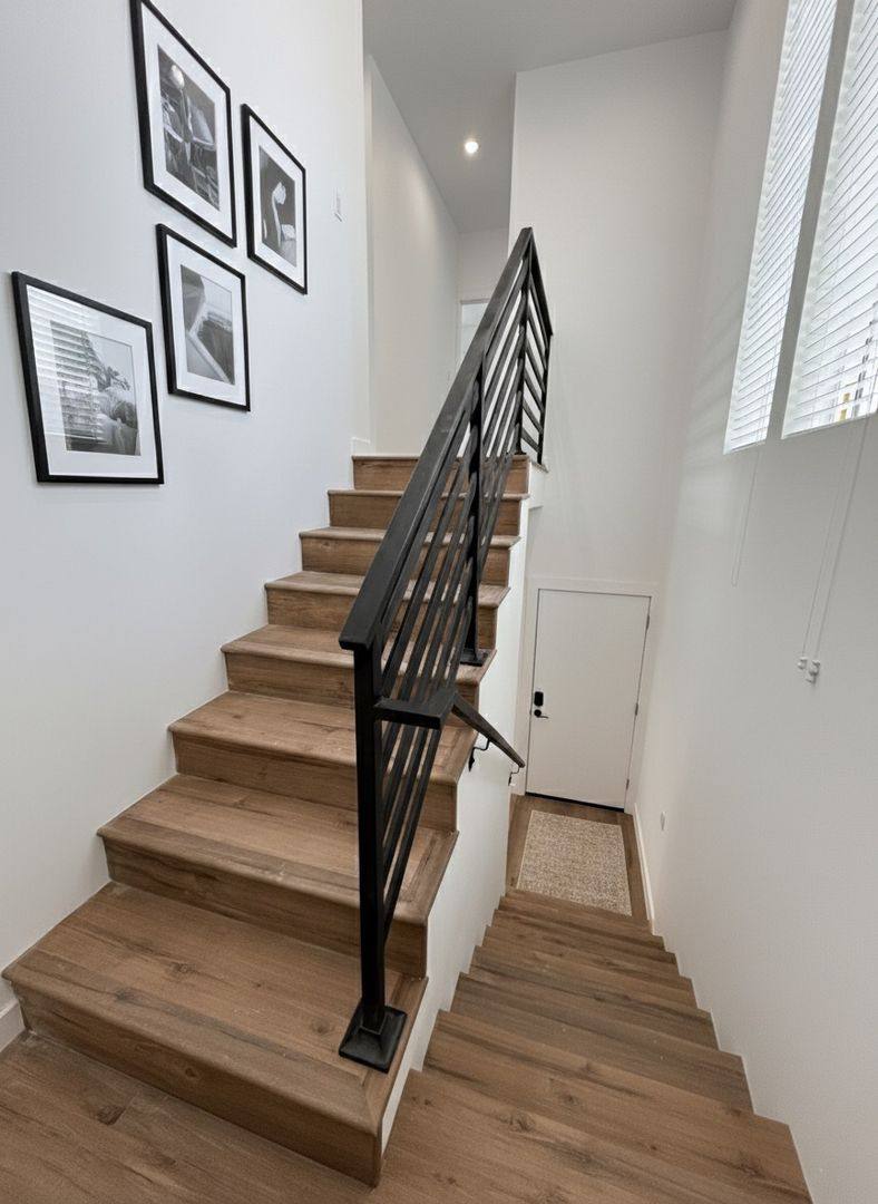 Apartment for rent at 2134 Magnolia Ave, Los Angeles, CA 90007