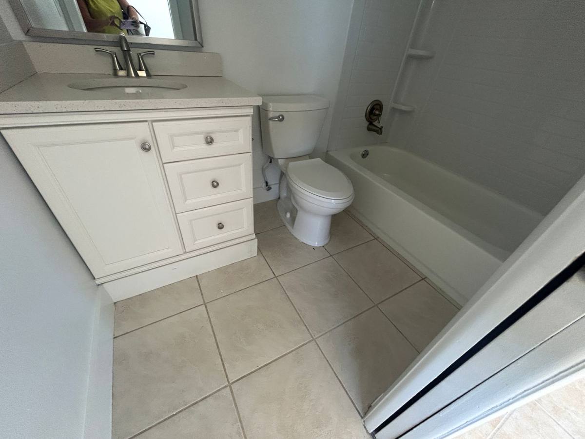 Apartment for rent at 4708 SE 5th Place, Cape Coral, FL 33904