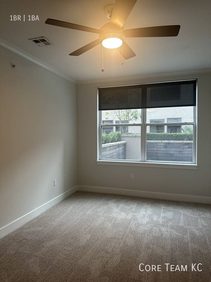 Apartment for rent at 1300 Baltimore Ave #2402, Kansas City, MO 64105