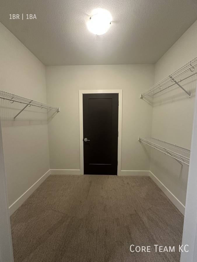 Apartment for rent at 1300 Baltimore Ave #2402, Kansas City, MO 64105
