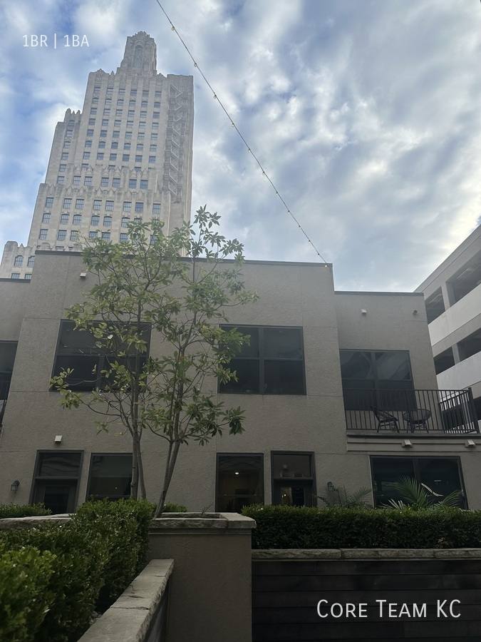Apartment for rent at 1300 Baltimore Ave #2402, Kansas City, MO 64105