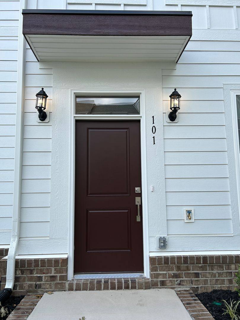 Townhouse for rent at 101 Avenda Lane, Midlothian, VA 23114