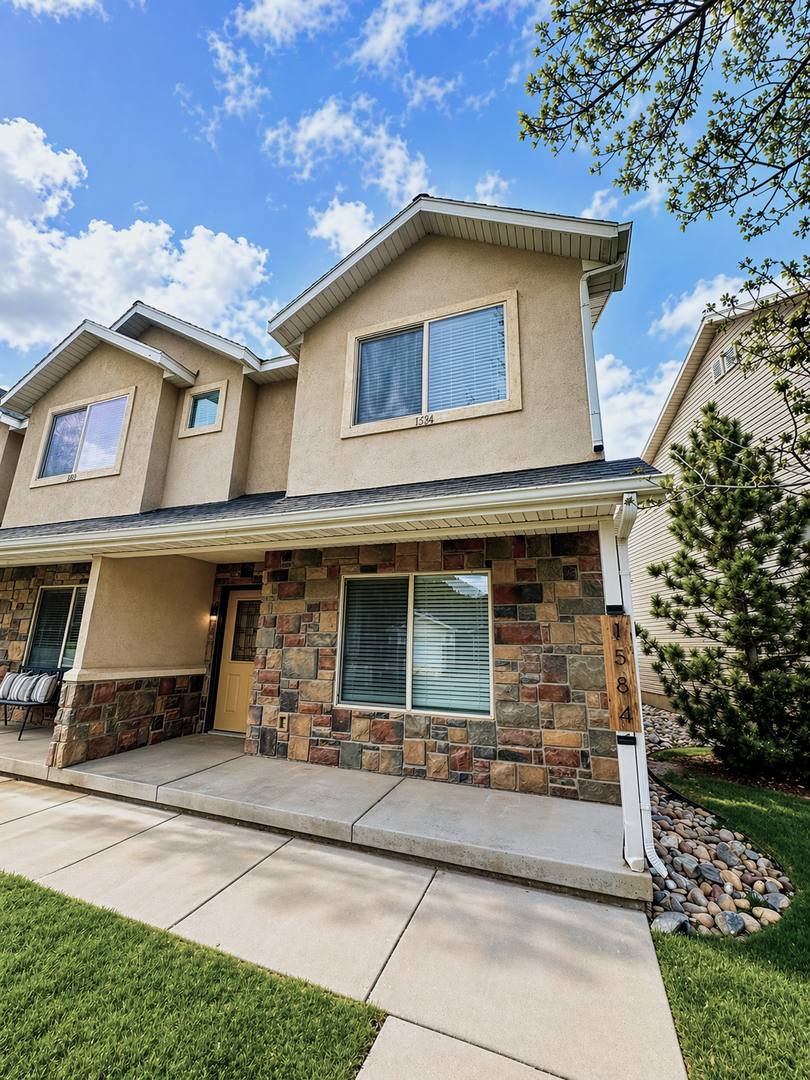 House for rent at 1584 E Sandalwood Dr, Ogden, UT 84405