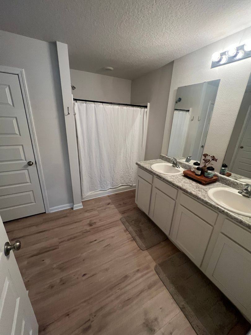 House for rent at 5253 Peach Dr, Milton, FL 32571