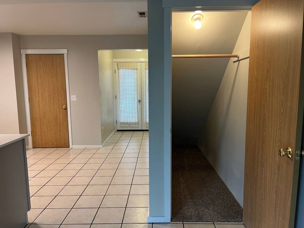 Apartment for rent at 2904 Lincoln St, Bellingham, WA 98229