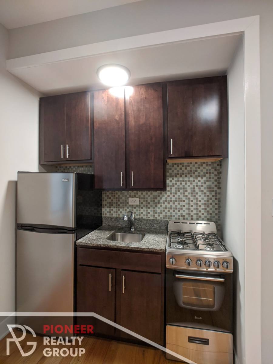 Apartment for rent at 4546 N Damen #101, Chicago, IL 60625