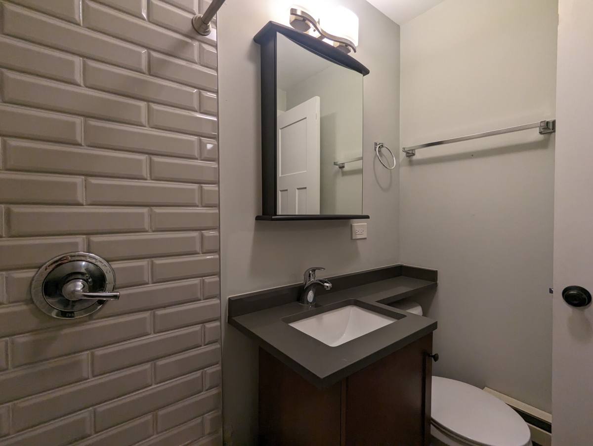 Apartment for rent at 536 W Arlington, Chicago, IL 60614