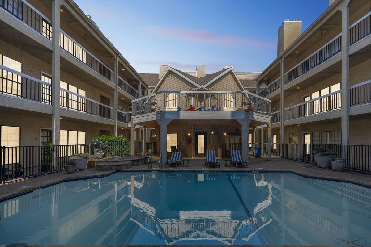 Condo for rent at 4800 W Lovers Lane #212, Dallas, TX 75209