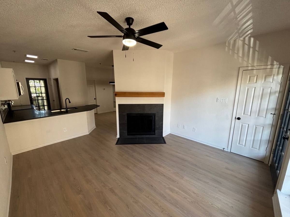 Condo for rent at 4800 W Lovers Lane #212, Dallas, TX 75209