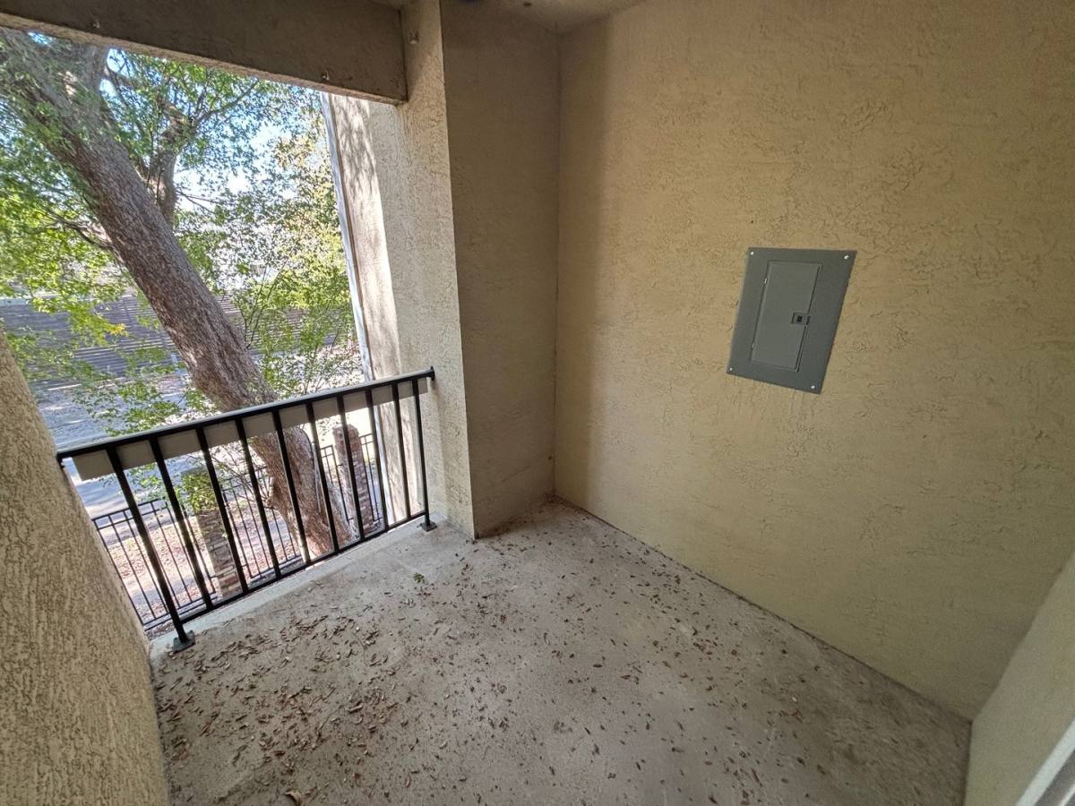 Condo for rent at 4800 W Lovers Lane #212, Dallas, TX 75209