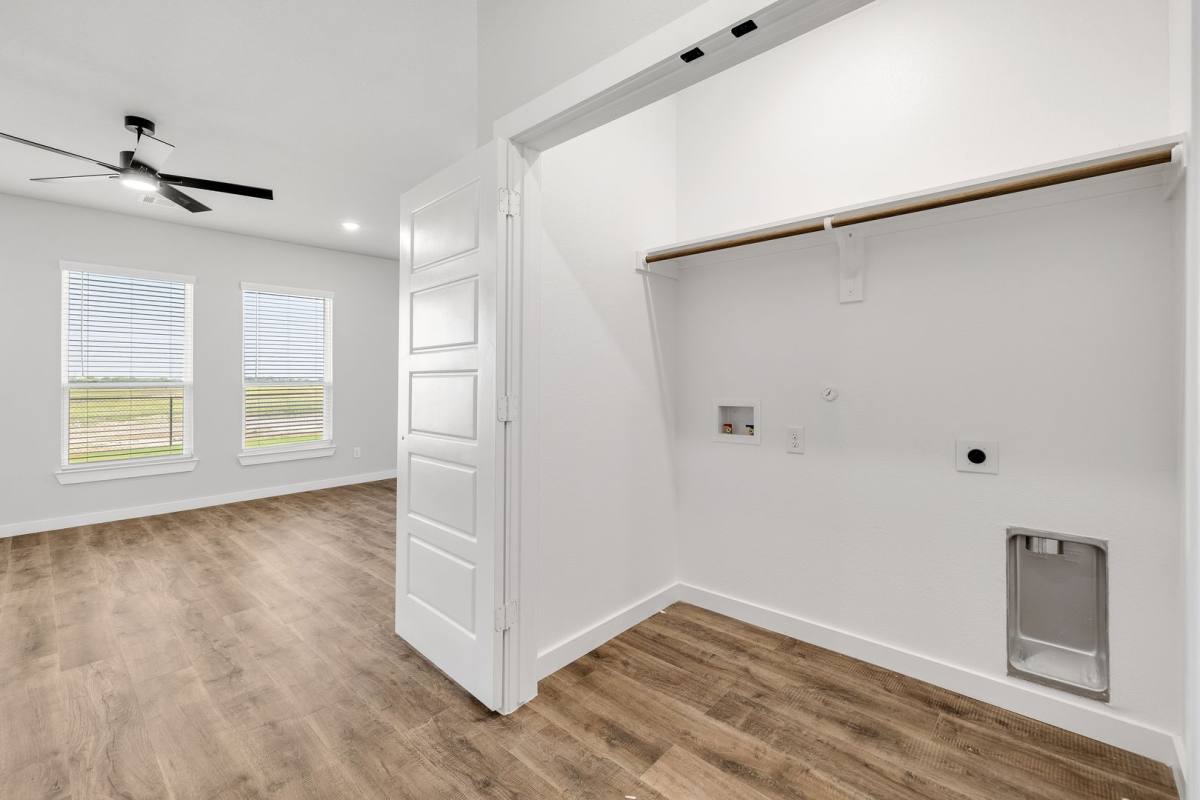Townhouse for rent at 7036 Guilford Court, Midlothian, TX 76065