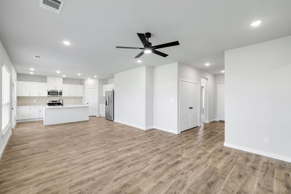 Townhouse for rent at 7036 Guilford Court, Midlothian, TX 76065