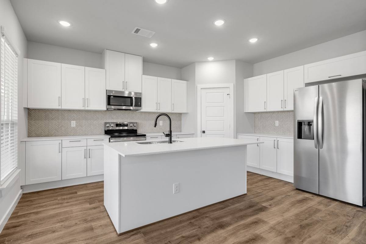 Townhouse for rent at 7036 Guilford Court, Midlothian, TX 76065