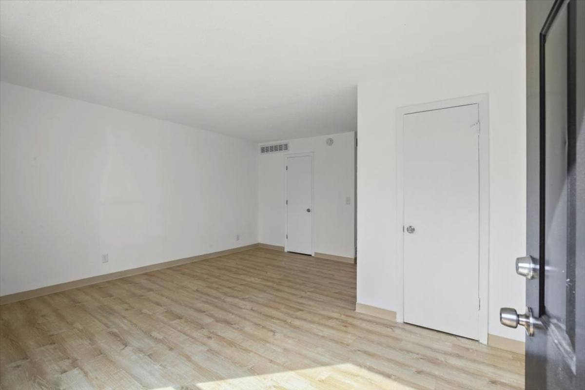 Apartment for rent at 2010 E Empire St, Bloomington, IL 61704