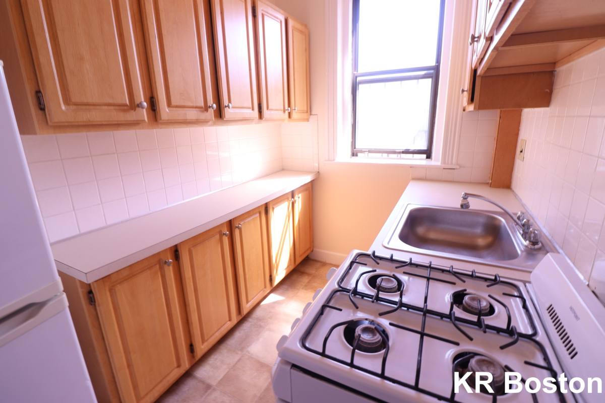 Apartment for rent at 1156 Commonwealth Ave #C, Allston, MA 02134