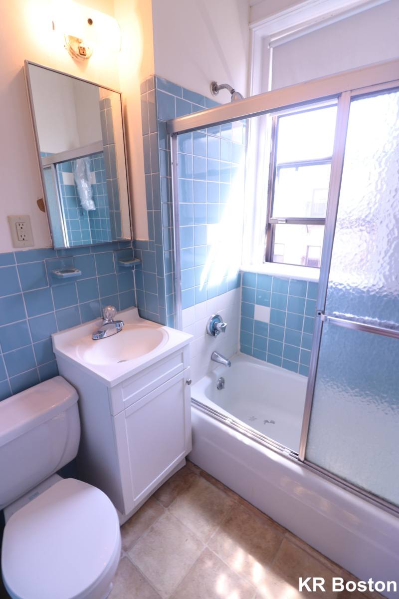 Apartment for rent at 1156 Commonwealth Ave #C, Allston, MA 02134