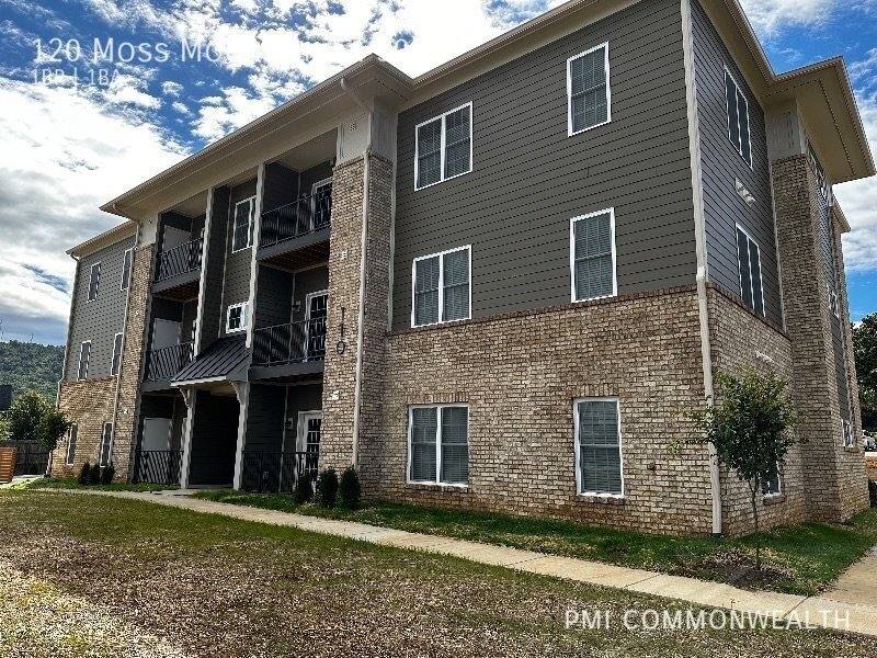 Apartment for rent at 120 Moss Mountain Lane #303, Charlottesville, VA 22902