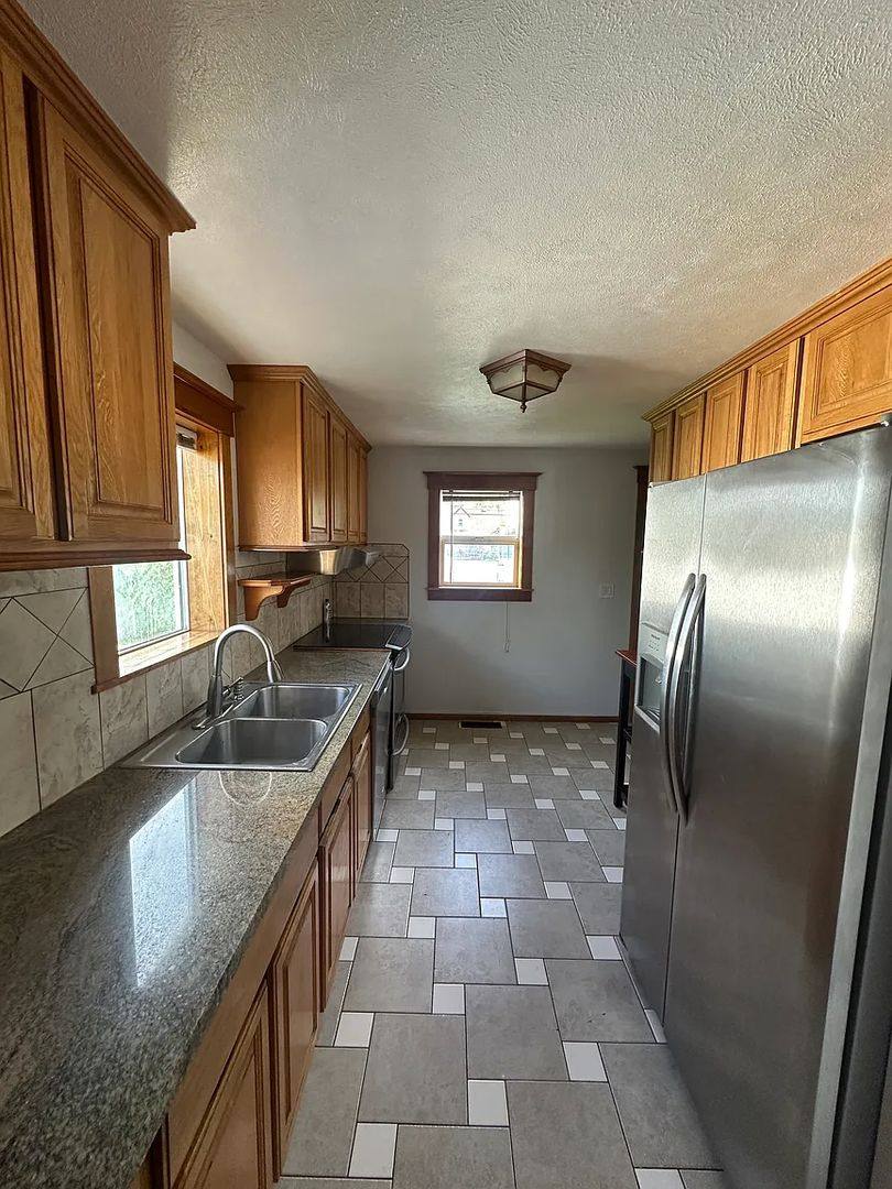 House for rent at 2821 W Rowan Ave, Spokane, WA 99205