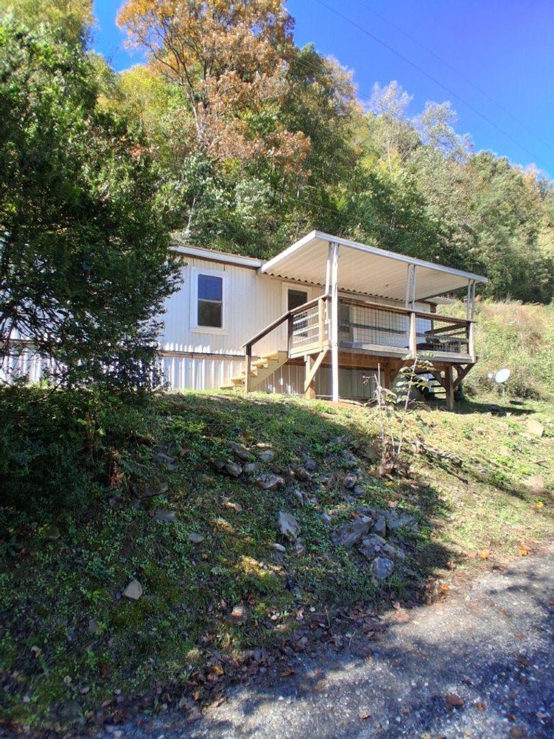 House for rent at 462 Tunnel Mountain Rd, Sylva, NC 28779