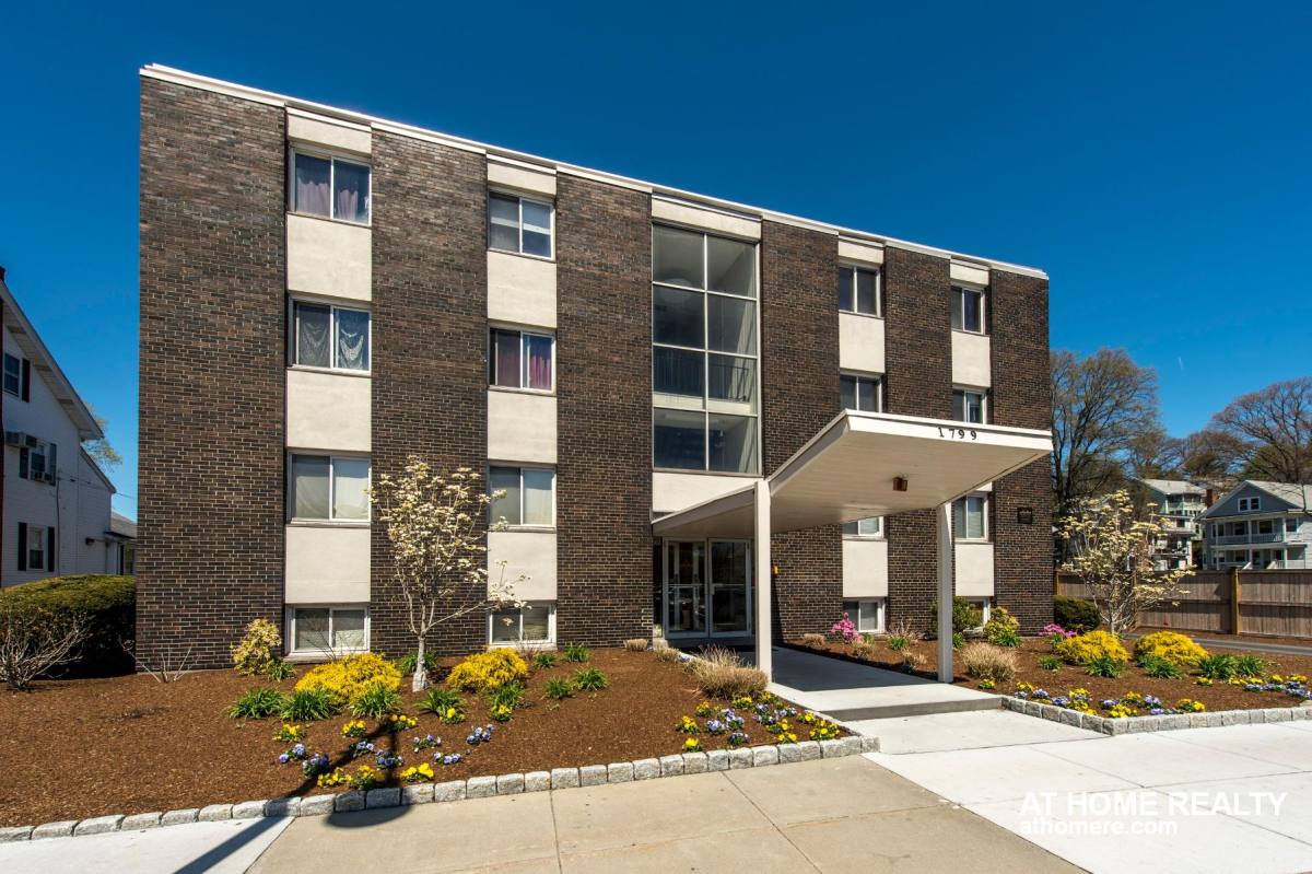 Apartment for rent at 1799 Centre St #2, West Roxbury, MA 02132