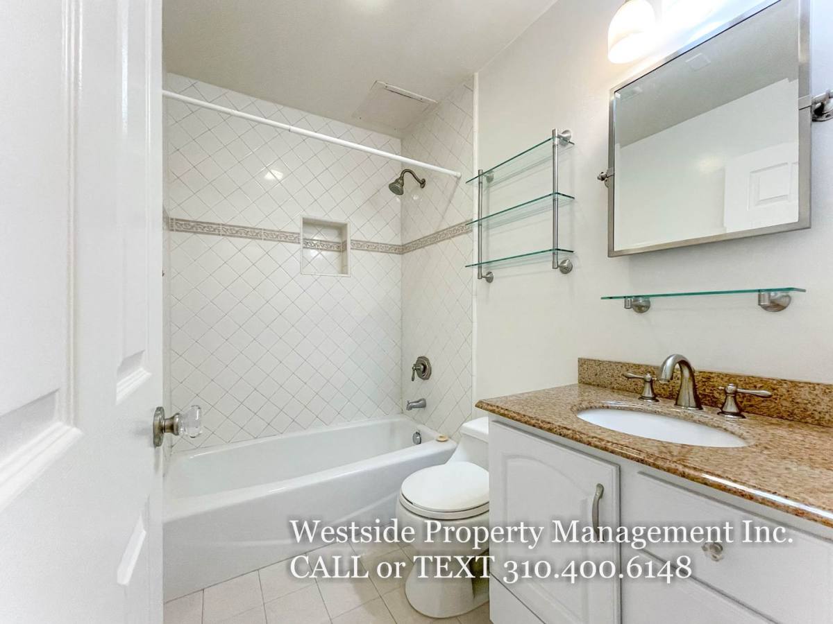 Apartment for rent at 2331 20th St #3, Santa Monica, CA 90405