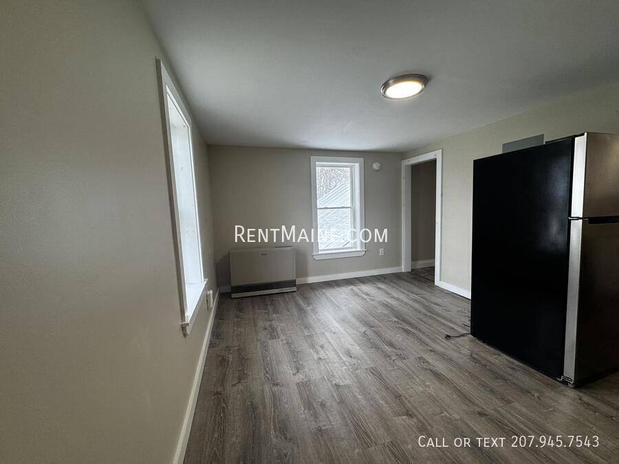 7 Bennett Ave #3, Skowhegan, ME 04976 - Apartment for Rent - Image 3