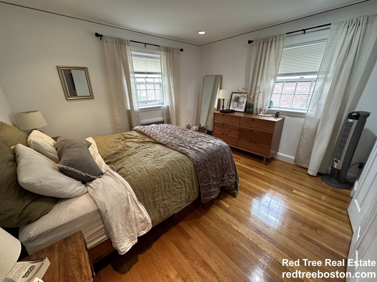 Apartment for rent at 59 Wyman St #4, Waban, MA 02468