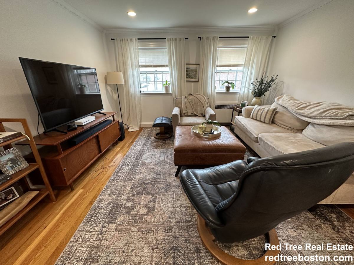 Apartment for rent at 59 Wyman St #4, Waban, MA 02468