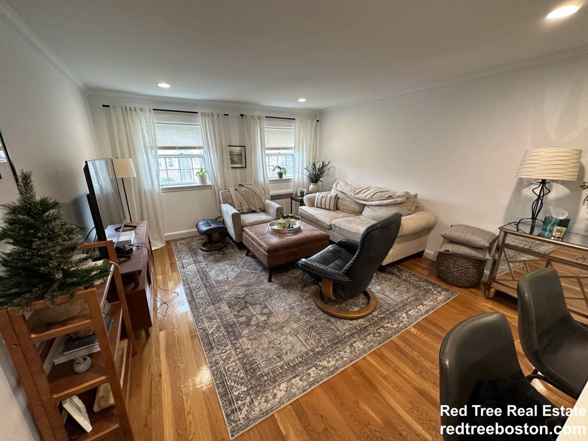 Apartment for rent at 59 Wyman St #4, Waban, MA 02468