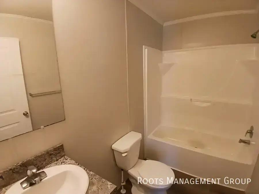 Apartment for rent at 614 Carriage Lane Estate, Streator, IL 61364